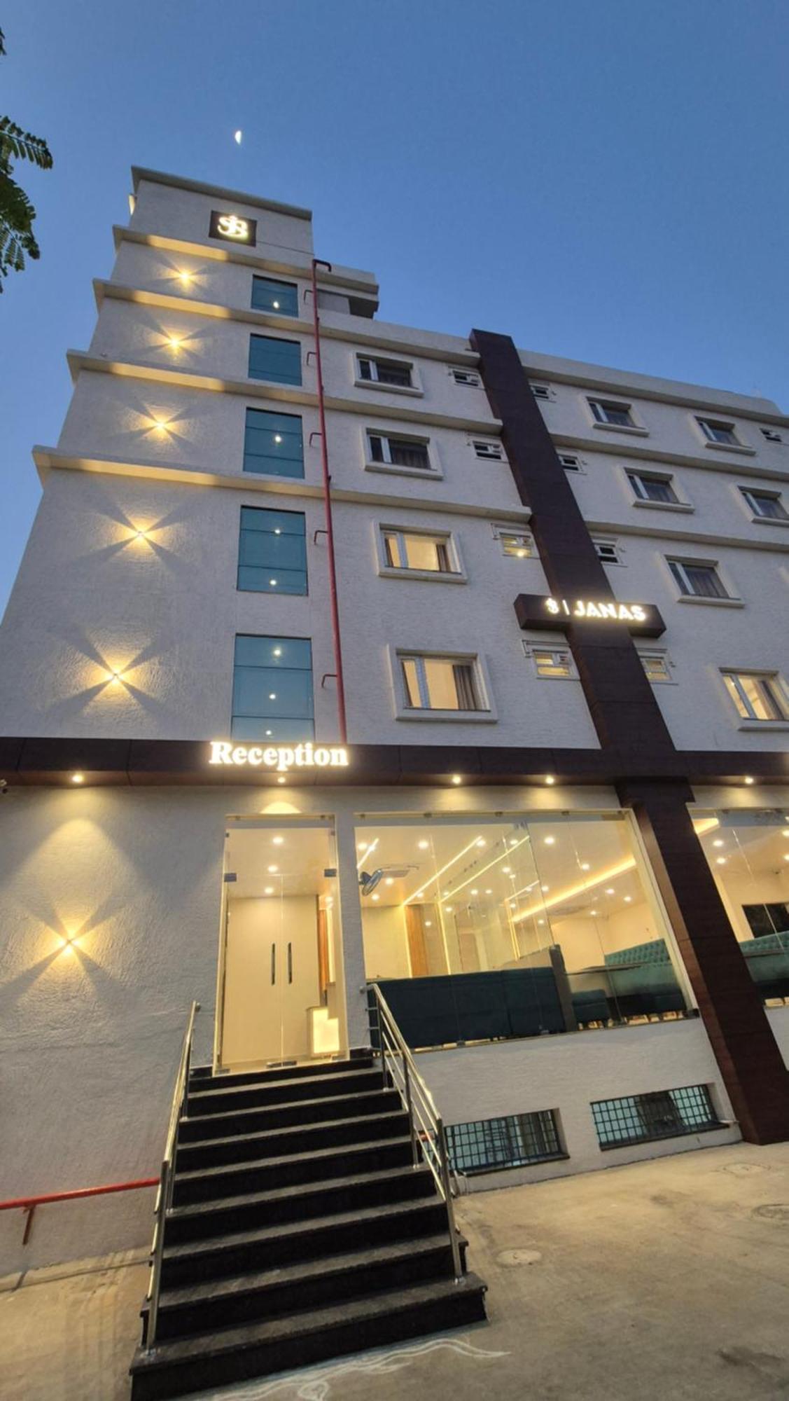Hotel Janas Тирупати Экстерьер фото